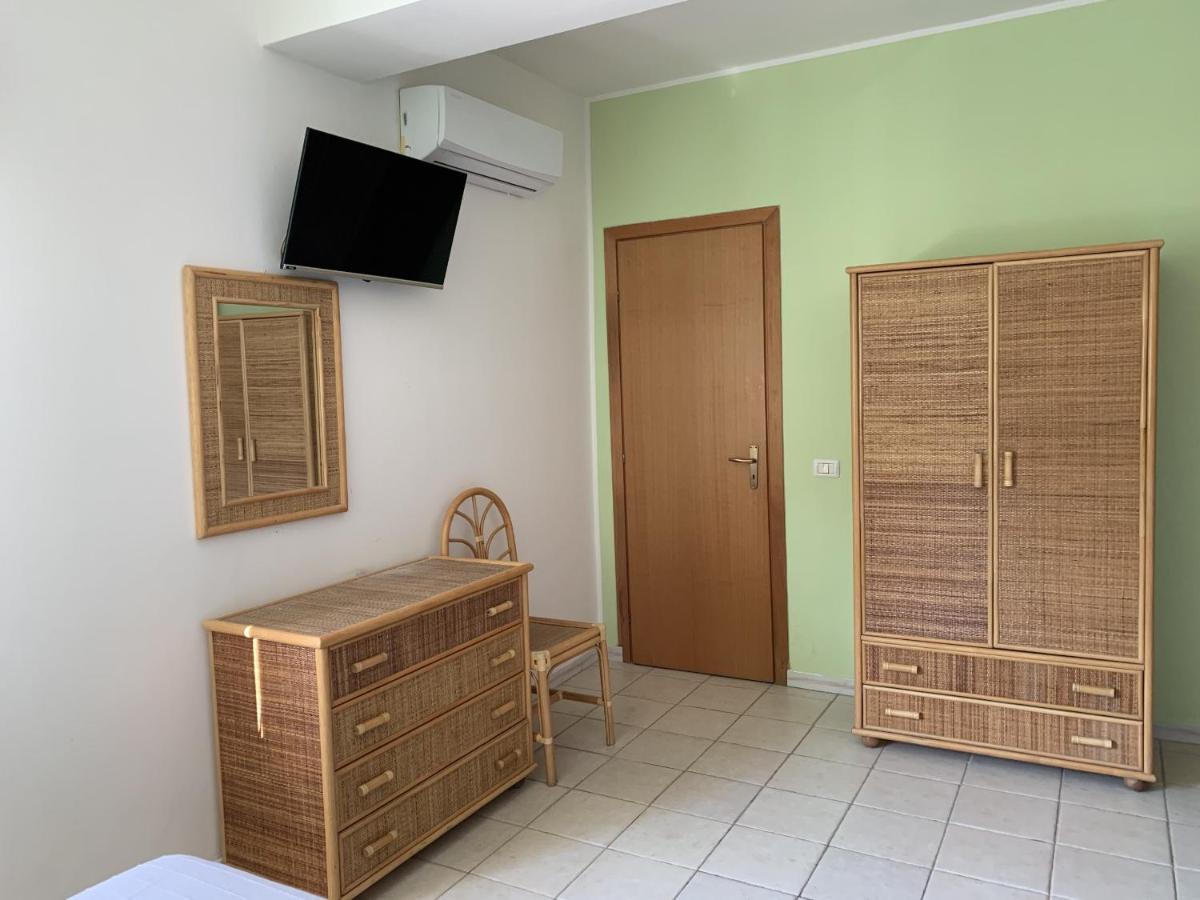 Hotel Il Triangolo Agnone Bagni Exteriör bild