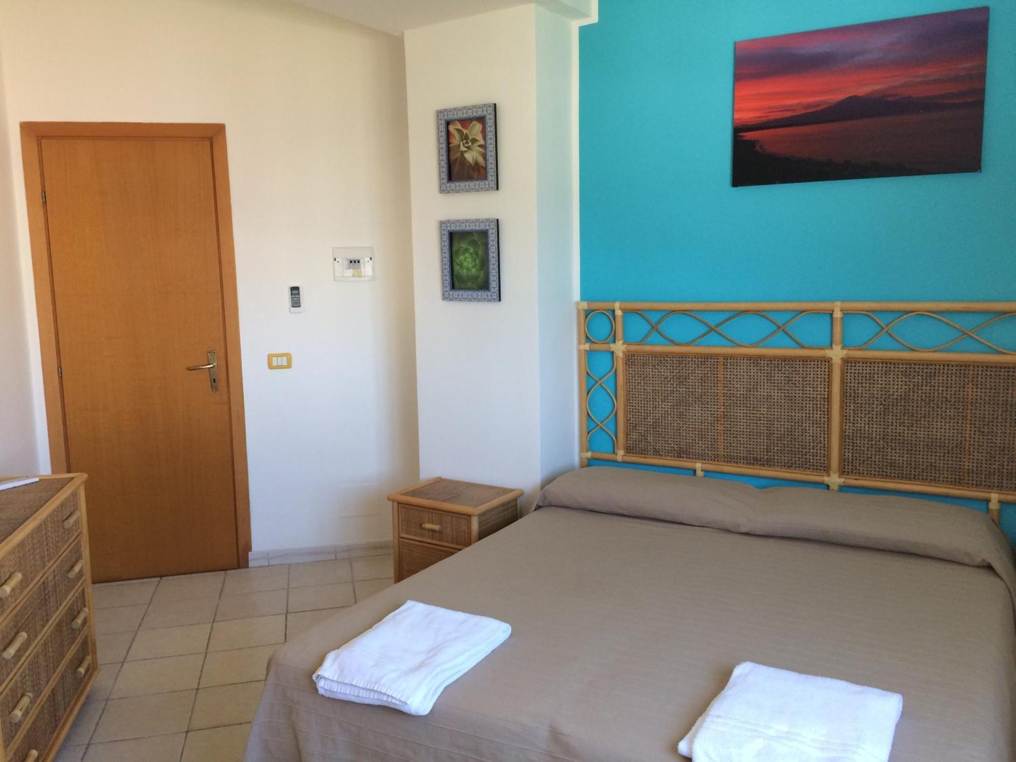 Hotel Il Triangolo Agnone Bagni Exteriör bild